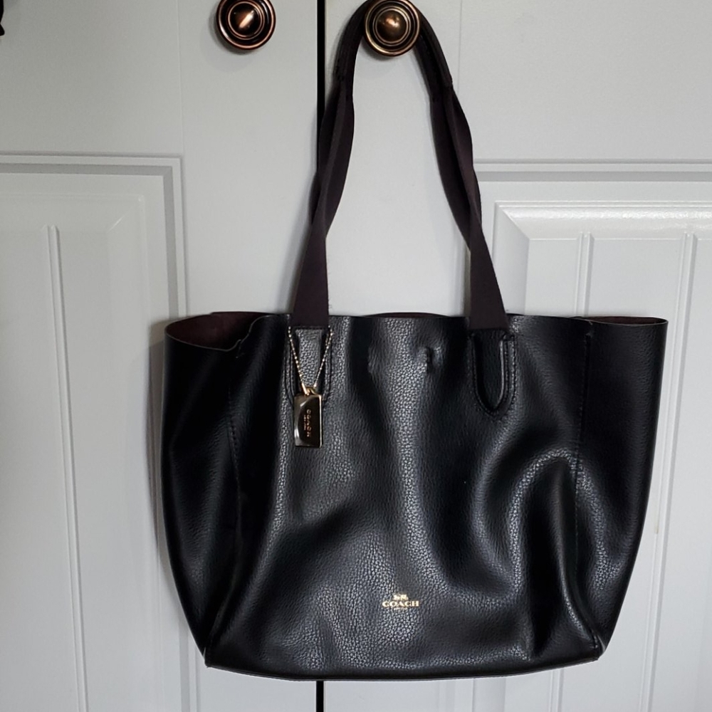 Coach Derby Tote in pebble leather